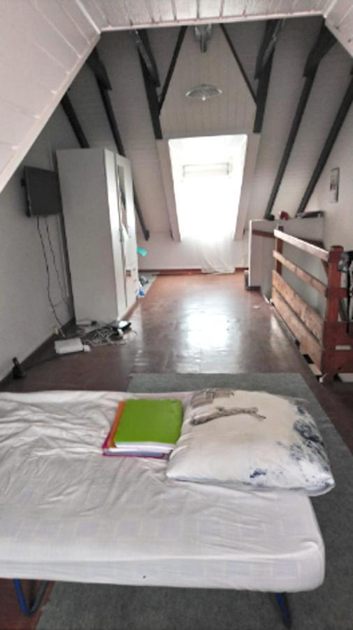 With One Bedroom In With Enclosed Garden And Wifi 10 Km From The Beach